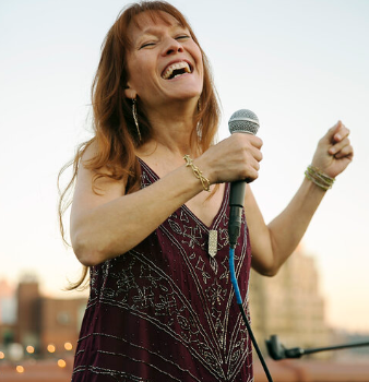 Hannah_Laughingandsinging Hannah_Laughingandsinging