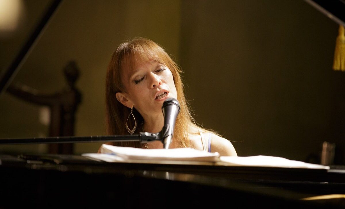 HannahwithStreeto_horizontal HannahwithStreeto_horizontal